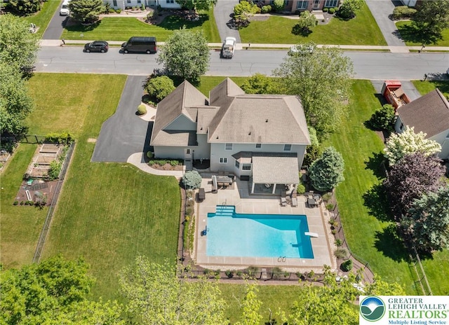 168 Forsythia Ln, Upper Macungie Twp, PA 18104 - bird's eye view of a pool