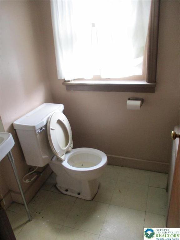 244 High St, Tatamy Borough, PA 18085 - bathroom with toilet