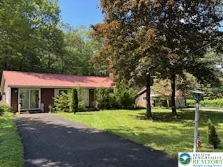 2533 Holly Ln, Polk Twp, PA 18058 - photo 1