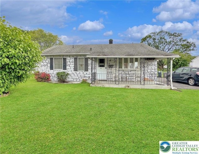 1158 E Congress St, Allentown City, PA 18109 - ranch-style home featuring covered porch, a front yard, and stone siding