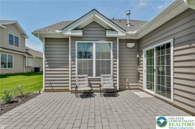3896 Independence Dr, Easton, PA 18045 - view of patio / terrace featuring central AC