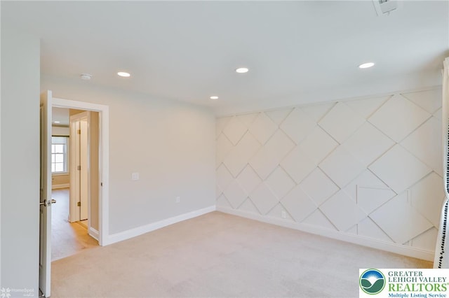 3896 Independence Dr, Easton, PA 18045 - unfurnished room featuring recessed lighting, light colored carpet, baseboards, and a smoke detector