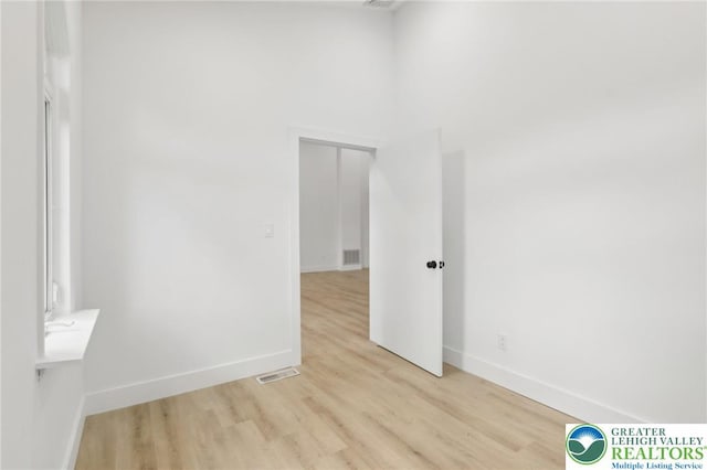 624 E 8th St, Northampton Borough, PA 18067 - unfurnished room featuring light wood-style floors and baseboards