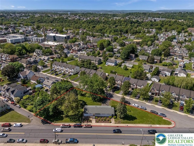 825 Old Philadelphia Rd, Easton, PA 18042 - aerial view of residential area with property boundaries highlighted