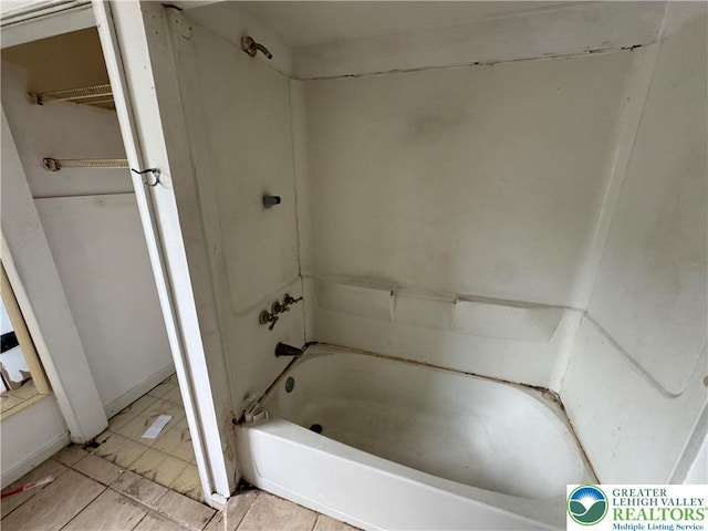 226 Adrain St, Emmaus Boro, PA 18049 - bathroom with washtub / shower combination