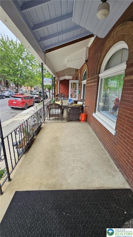 511 N 8th St, Allentown City, PA 18102 - view of covered porch