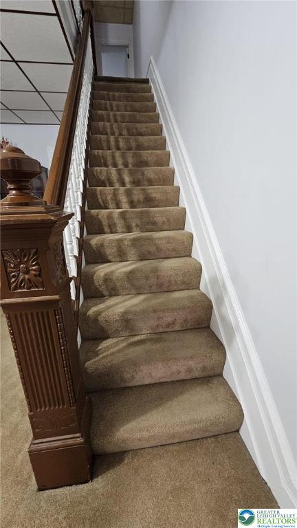 511 N 8th St, Allentown City, PA 18102 - stairway featuring carpet