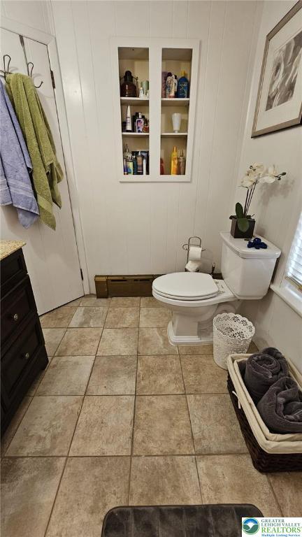 511 N 8th St, Allentown City, PA 18102 - bathroom with toilet and vanity