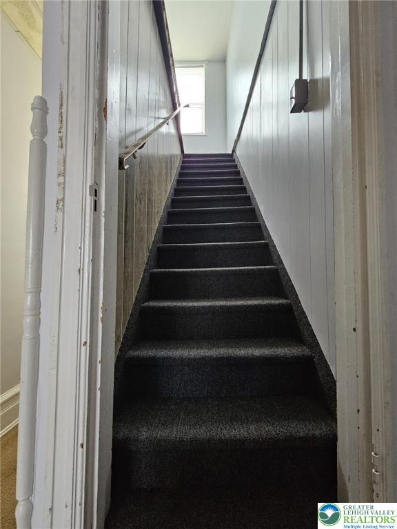 511 N 8th St, Allentown City, PA 18102 - view of stairway