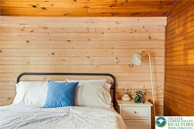 105 Honovi Dr, Tobyhanna Twp, PA 18347 - bedroom with wood walls and wood ceiling