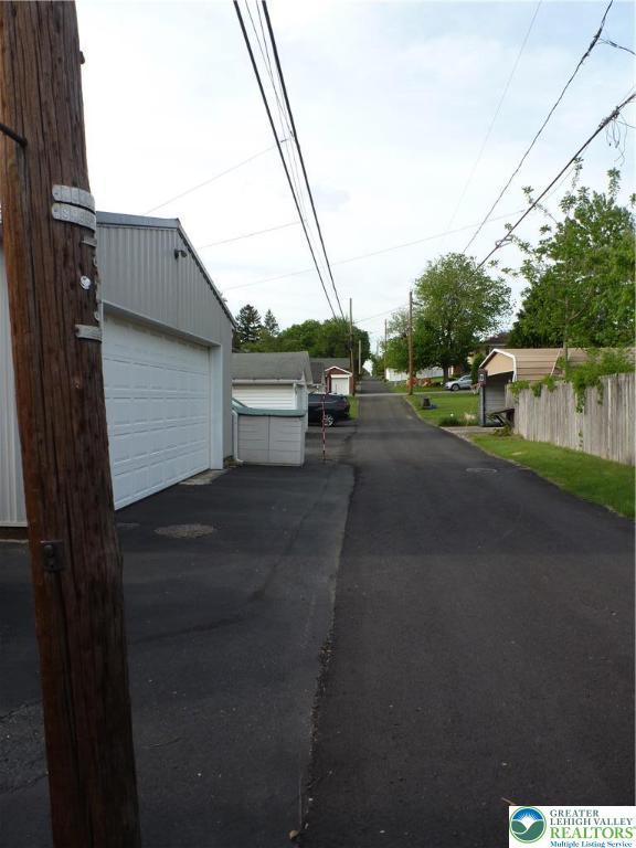 1215 Easton Rd, Hellertown Borough, PA 18055 - view of street