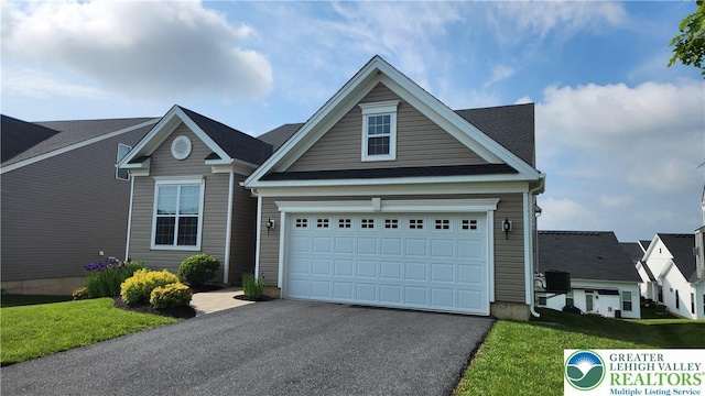 4082 Rutz Ln, South Whitehall Twp, PA 18104 - traditional home featuring driveway and a front yard