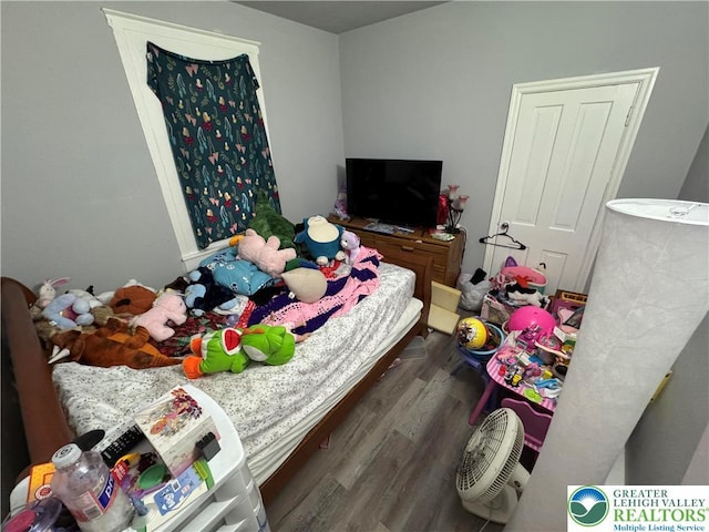 321 W Broad St, Tamaqua Borough, PA 18252 - bedroom with wood finished floors