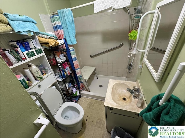 321 W Broad St, Tamaqua Borough, PA 18252 - full bathroom with a shower stall, toilet, and vanity
