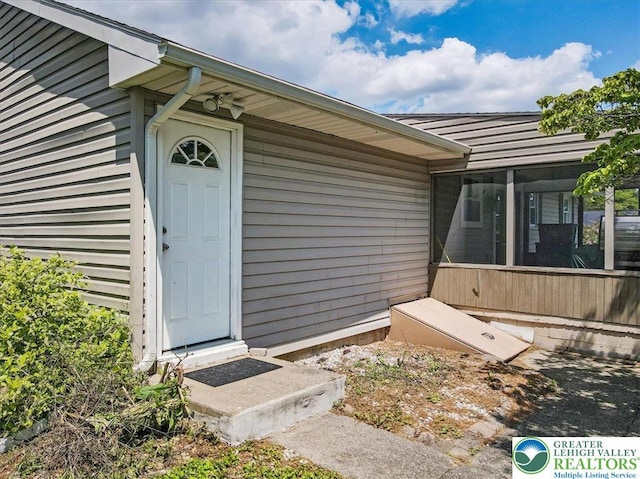 2934 Keystone St, Bethlehem Twp, PA 18020 - view of doorway to property