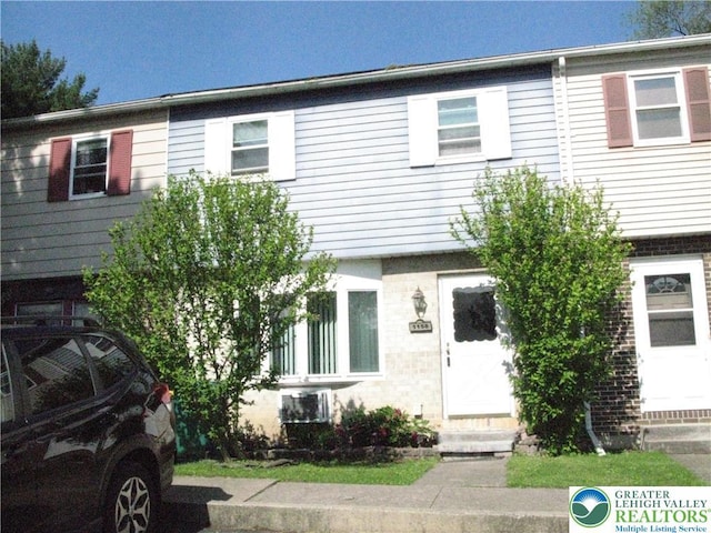 1158 Driver Pl, Lower Macungie Twp, PA 18106 - photo 2