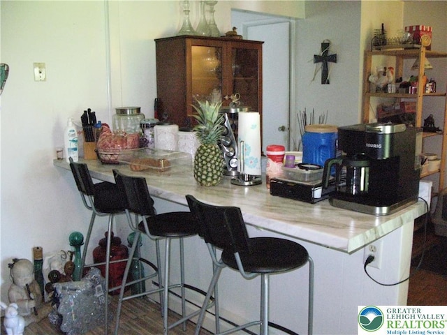 1158 Driver Pl, Lower Macungie Twp, PA 18106 - kitchen featuring a breakfast bar and light countertops