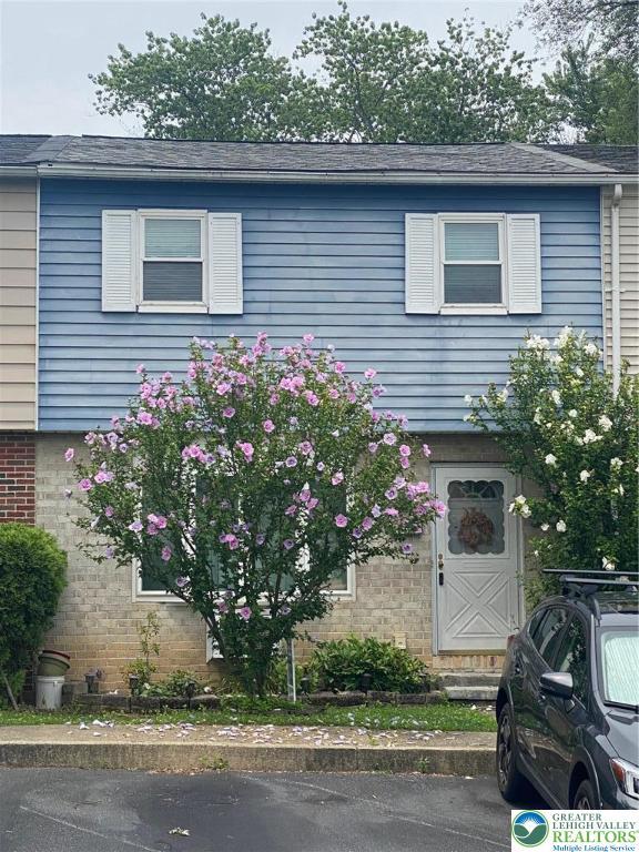 1158 Driver Pl, Lower Macungie Twp, PA 18106 - photo 1