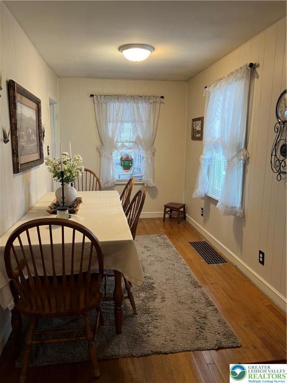1540 Riegel St, Hellertown Borough, PA 18055 - dining area featuring wood finished floors