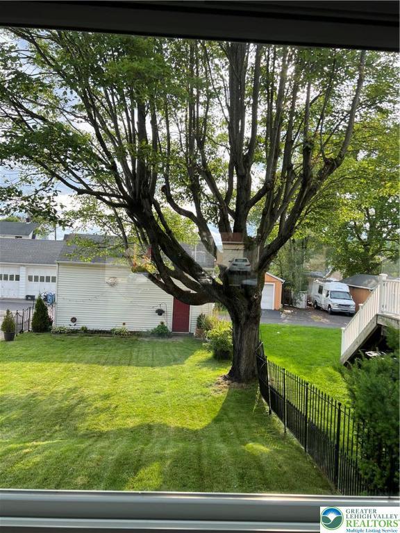 1540 Riegel St, Hellertown Borough, PA 18055 - view of yard