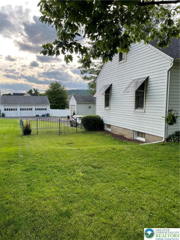 1540 Riegel St, Hellertown Borough, PA 18055 - view of yard at dusk
