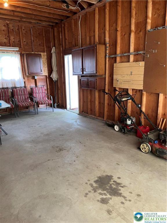 1540 Riegel St, Hellertown Borough, PA 18055 - view of garage