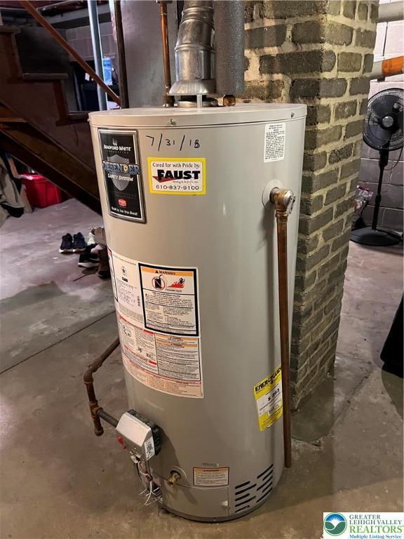 1540 Riegel St, Hellertown Borough, PA 18055 - utility room featuring water heater