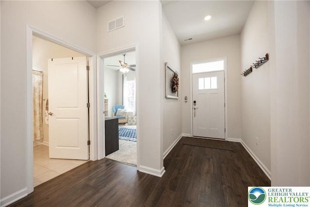 7911 Schaefer Crst, Upper Macungie Twp, PA 18031 - foyer entrance with wood finished floors, baseboards, and ceiling fan