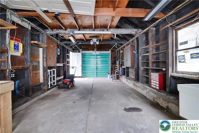 735 Beaver Run Dr, Mahoning Township, PA 18235 - view of garage