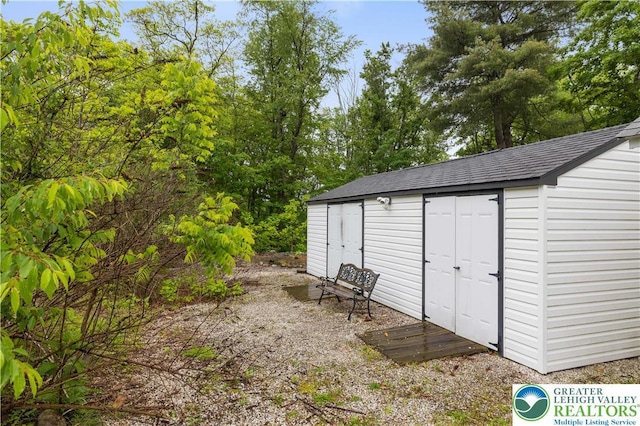 735 Beaver Run Dr, Mahoning Township, PA 18235 - view of shed