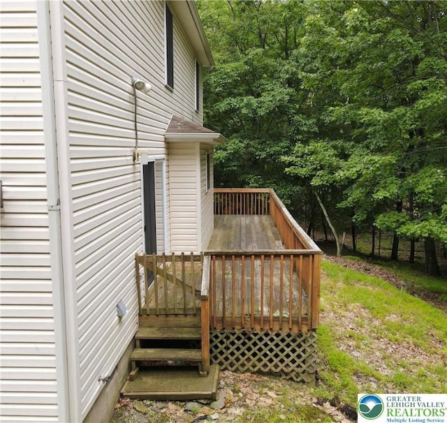 133 Summerton Cir, Stroud Twp, PA 18301 - view of wooden terrace