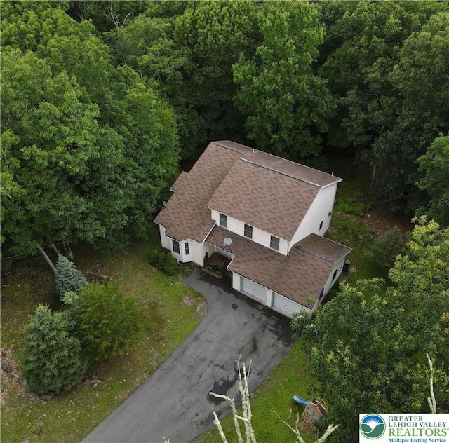 133 Summerton Cir, Stroud Twp, PA 18301 - view of subject property with a heavily wooded area