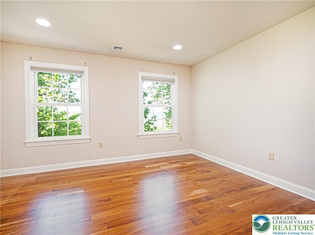 5355 Saucon Ridge Rd, Upper Saucon Twp, PA 18036 - unfurnished room with wood finished floors, baseboards, and recessed lighting
