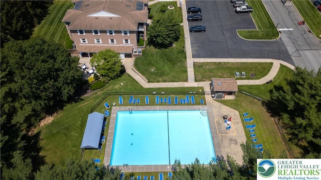 2765 Rolling Green Pl, Lower Macungie Twp, PA 18062 - bird's eye view of a pool