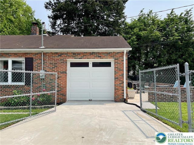 938 N Broad St, Allentown City, PA 18104 - garage with concrete driveway