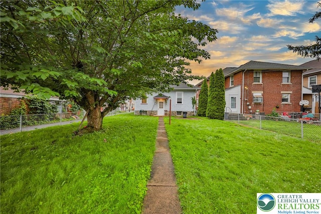 30 S 16th St, Wilson Boro, PA 18042 - view of yard at dusk