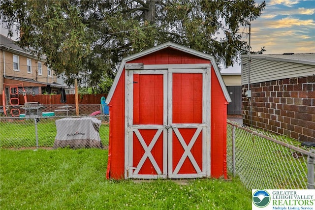 30 S 16th St, Wilson Boro, PA 18042 - view of shed featuring a fenced backyard