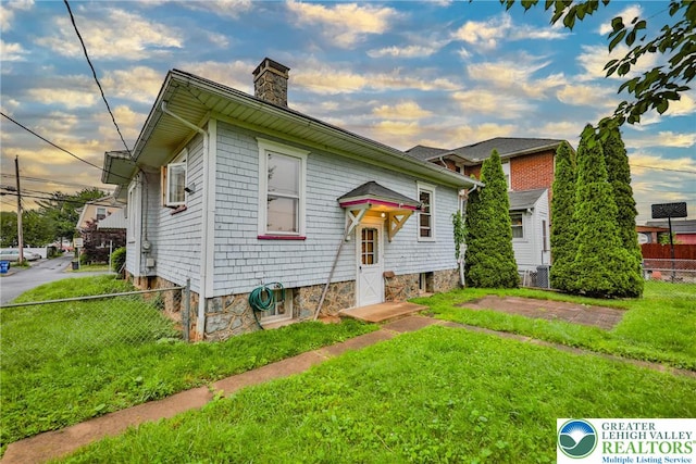 30 S 16th St, Wilson Boro, PA 18042 - bungalow featuring a chimney