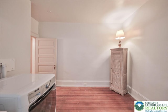 30 S 16th St, Wilson Boro, PA 18042 - laundry room with light wood-style flooring and washing machine and clothes dryer