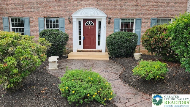 391 W Mayfield Cir, Lower Nazareth Twp, PA 18020 - entrance to property featuring brick siding