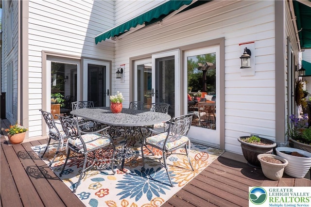 1560 Surrey Rd, Lower Saucon Twp, PA 18015 - wooden terrace with outdoor dining area