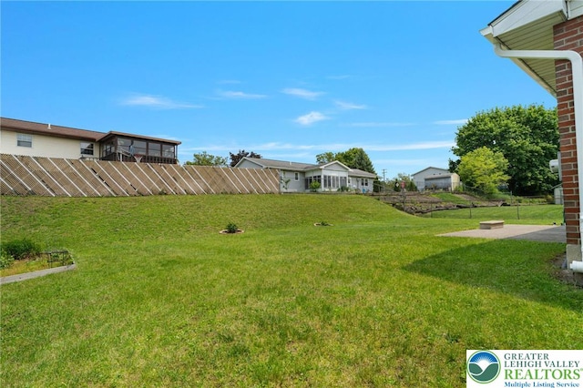 94 Brader Dr, Luzerne, PA 18705 - view of yard