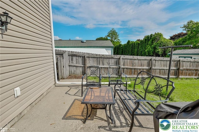 6386 Sullivan Trl, Plainfield Twp, PA 18091 - view of patio / terrace