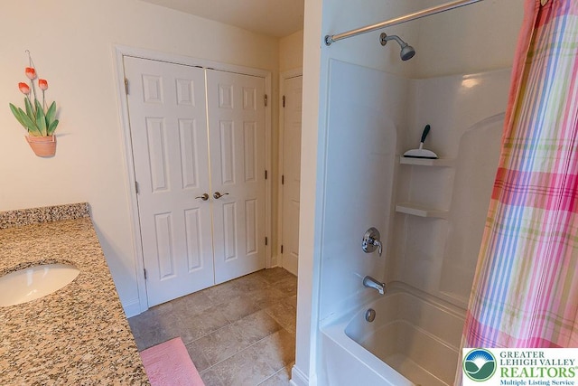 1069 Resolution Dr, Bethlehem City, PA 18017 - full bath featuring shower / tub combo and vanity