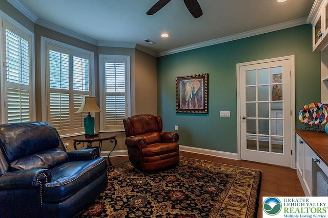 1069 Resolution Dr, Bethlehem City, PA 18017 - living area featuring wood finished floors, a ceiling fan, crown molding, and recessed lighting