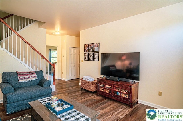 4 Hillside Ct, Easton, PA 18045 - living area featuring stairway, wood finished floors, and baseboards