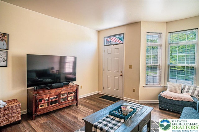 4 Hillside Ct, Easton, PA 18045 - living room featuring dark wood-type flooring and baseboards