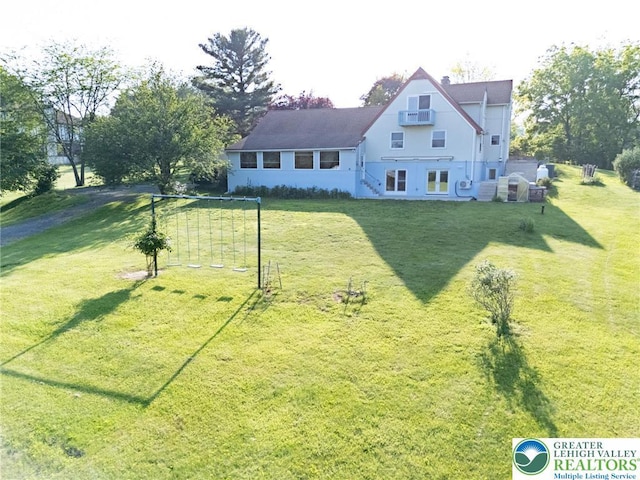 68 Knoll Cir, Boyertown, PA 19512 - view of front of property featuring a front lawn