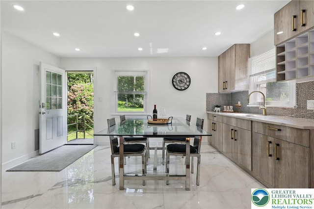 116 Peechatka, Pocono Twp, PA 18332 - dining room featuring recessed lighting, light marble finish flooring, and baseboards
