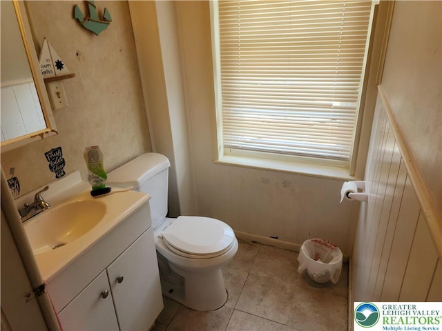 1016 Spruce St, Easton, PA 18042 - bathroom featuring toilet, vanity, and tile patterned floors